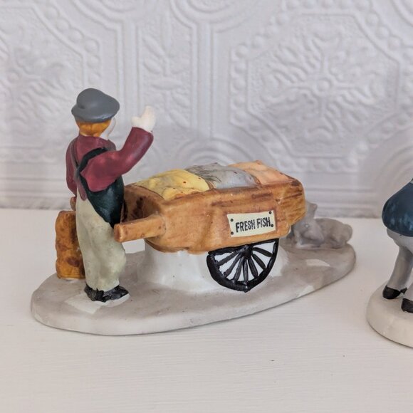 Lot of two Lemax Christmas Accessories - Picture with Santa and Fresh Fish - Picture 7 of 16